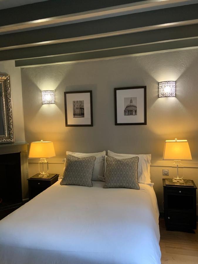 Le Petit Manoir Bed & Breakfast Brux Bagian luar foto