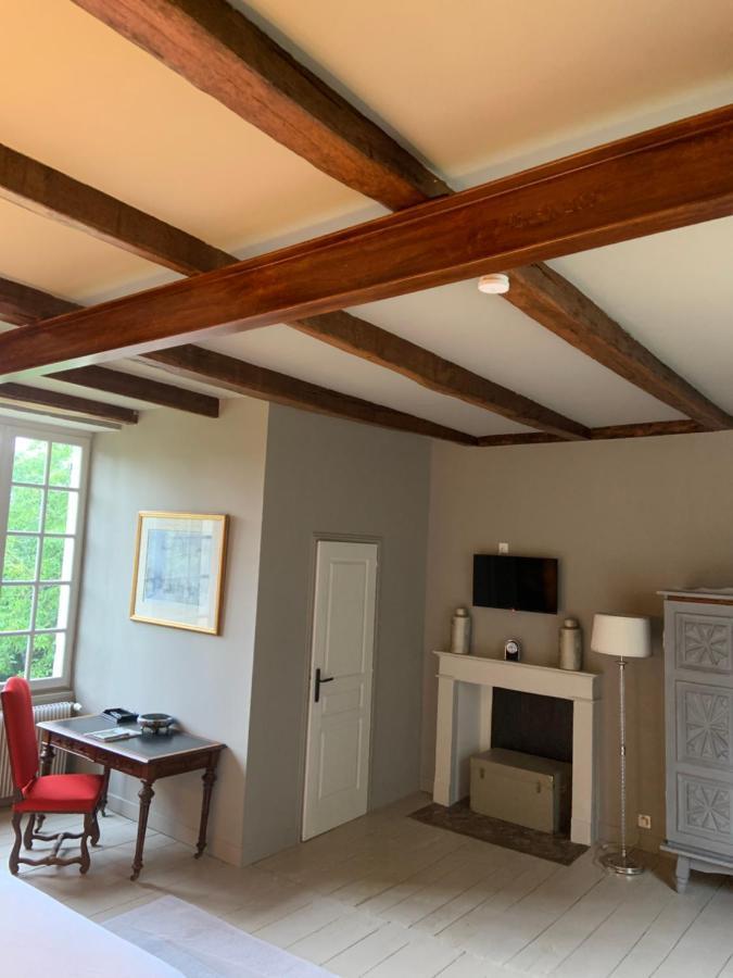 Le Petit Manoir Bed & Breakfast Brux Bagian luar foto