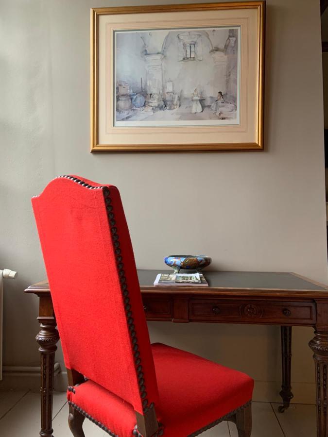 Le Petit Manoir Bed & Breakfast Brux Bagian luar foto